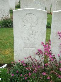 Etaples Military Cemetery - Brown, Aaron